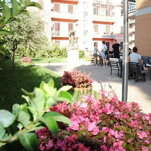Madre Chiara Domus 3* Roma