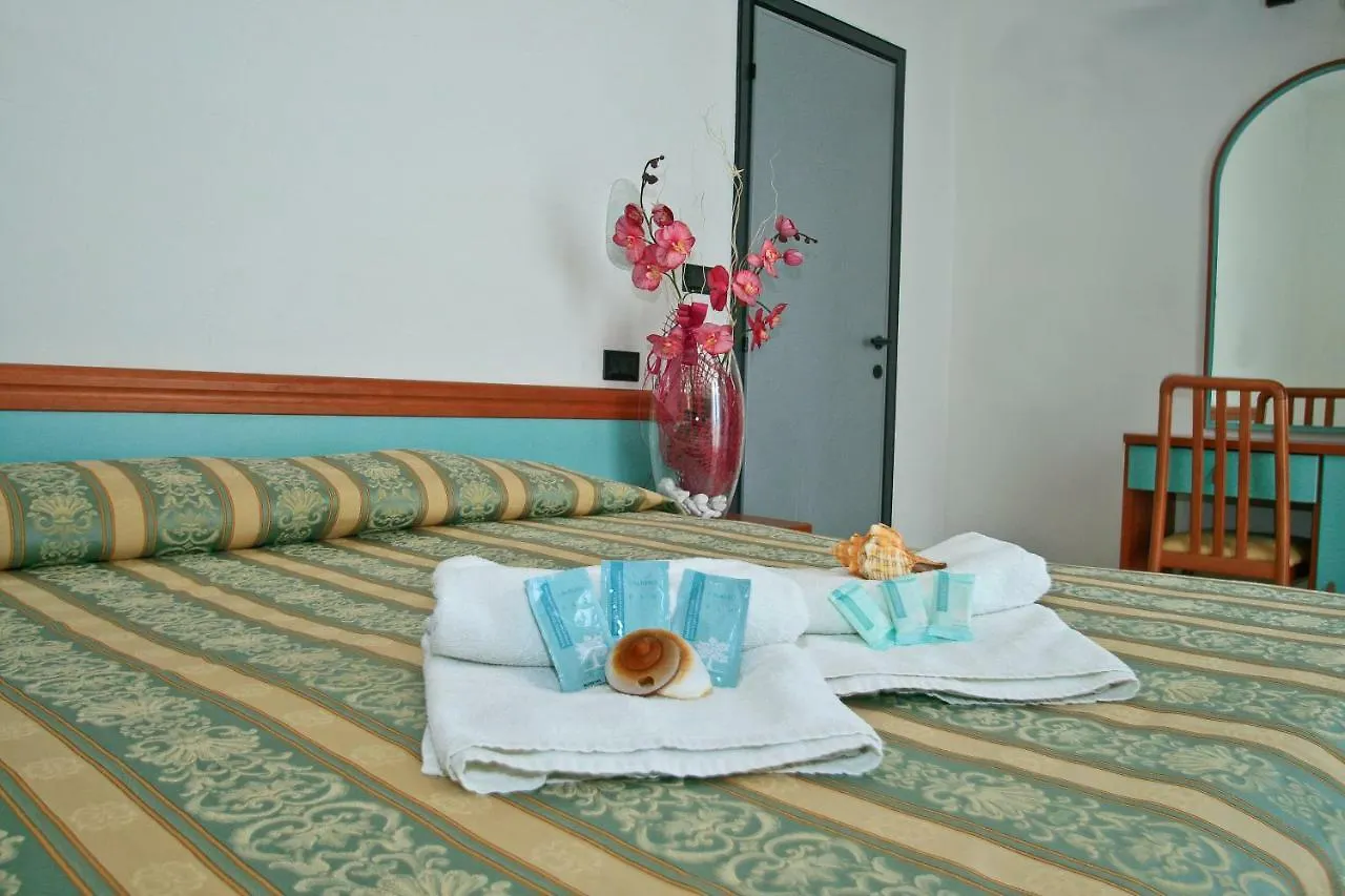 Hotel Vernel Rimini 3*,  Itália